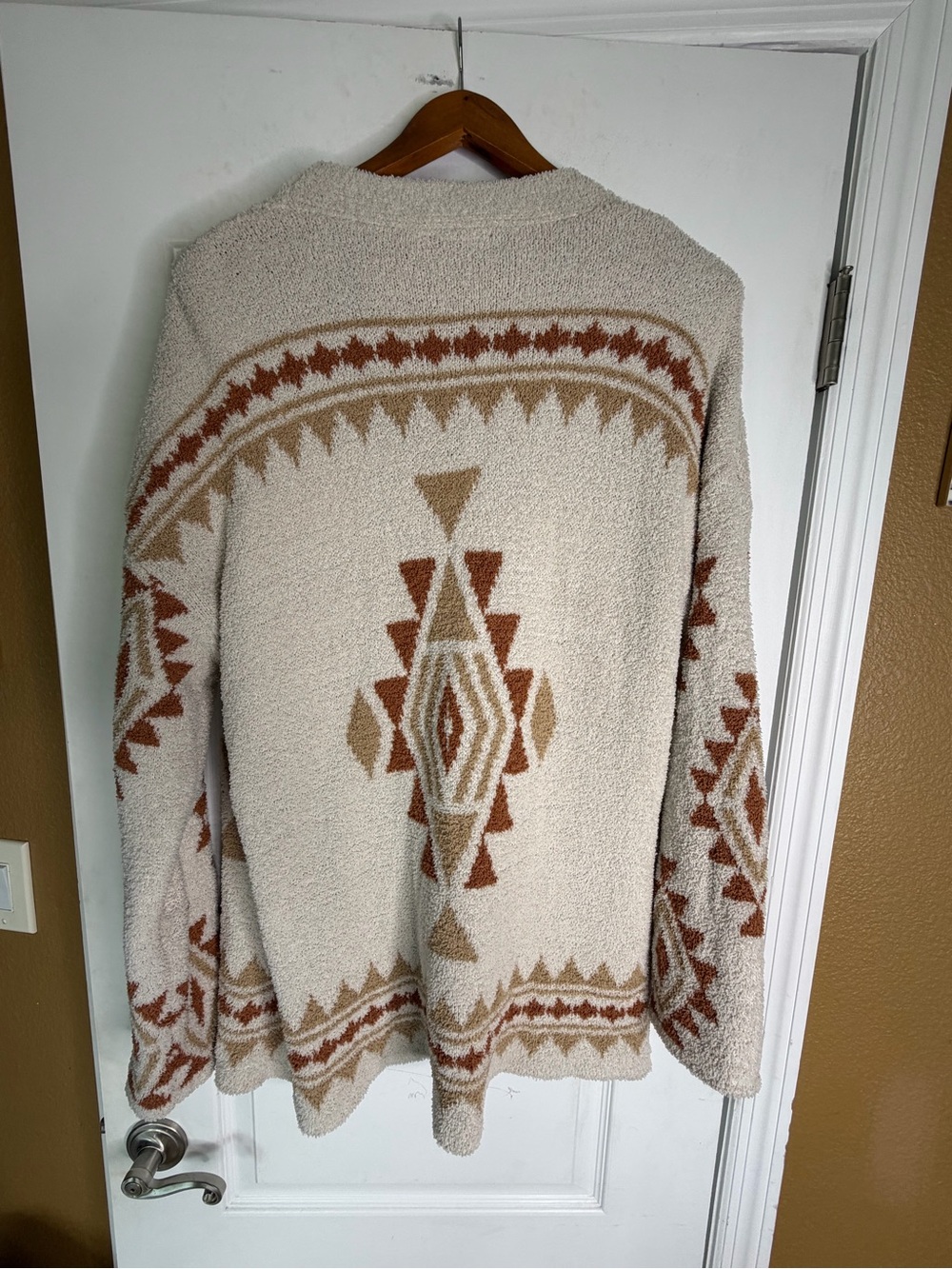 New In Cozy Neutral Aztec Patterned Open-Front Women's Sweater Cardigan. Size M - Picture 7 of 10